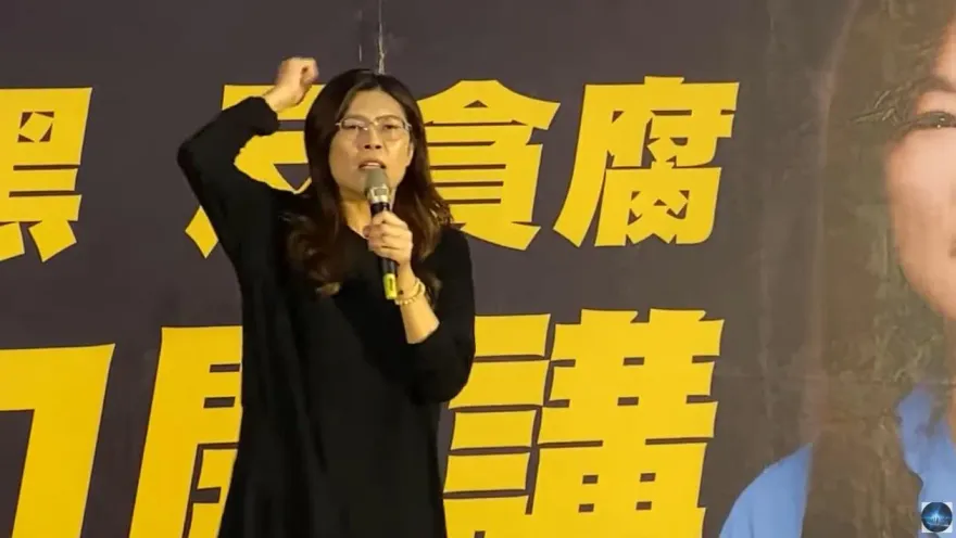 馬文君選區自辦廟口開講　鄭麗文現身力挺：她唯一的錯就是太認真