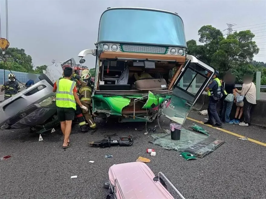 員旅搭上死亡遊覽車！耀群董事長聲明：無比痛心難過、將協助後續事宜