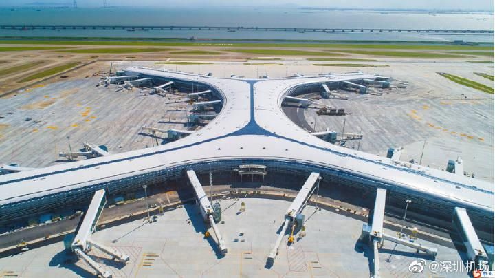 周邊出現「發光的」不明升空物　深圳機場23日深夜航班嚴重誤點