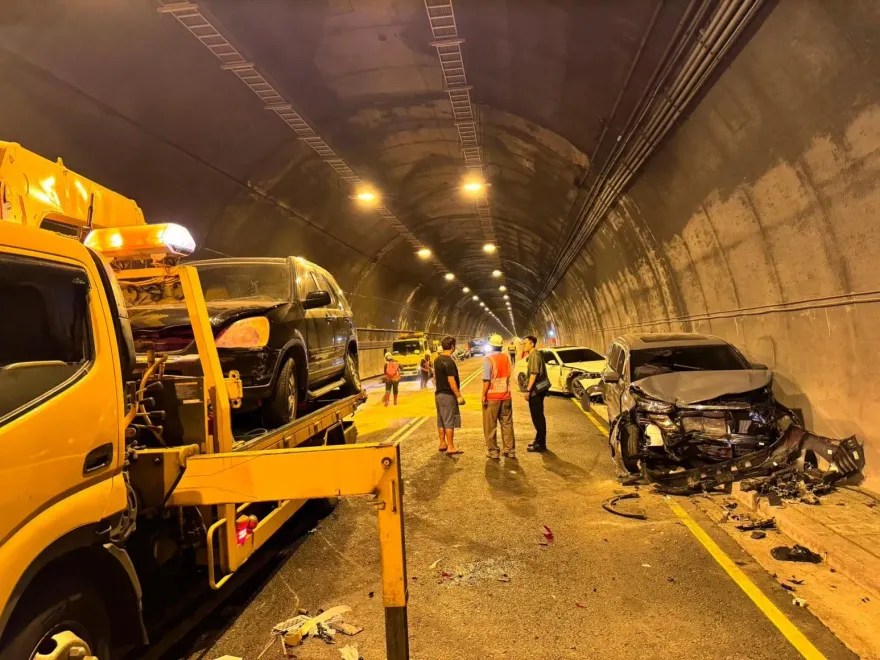 快訊/新澳隧道16撞釀1死11傷！肇事砂石車業者：負責所有賠償絕不逃避