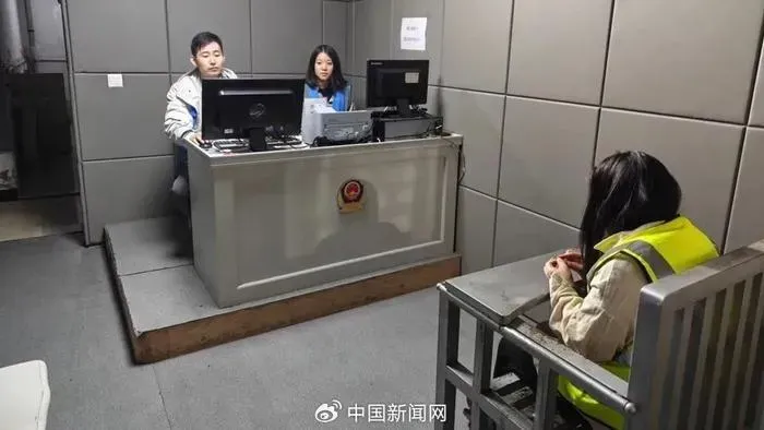 欠債還不出來！五旬婦扮27歲嫩妹　與兒子好友網戀「1年詐騙353萬元」