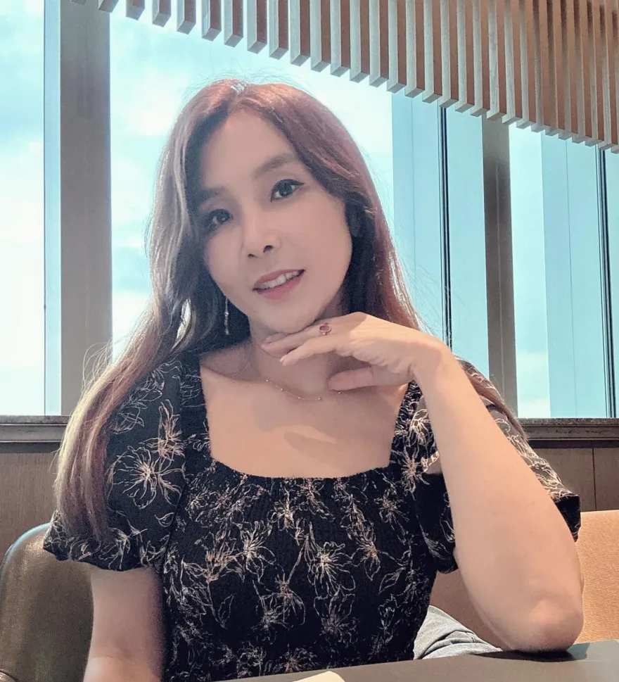 美女主播遭控家暴！鮮肉男友教櫻花妹夾娃娃慘被暴打　黃倩萍回應了