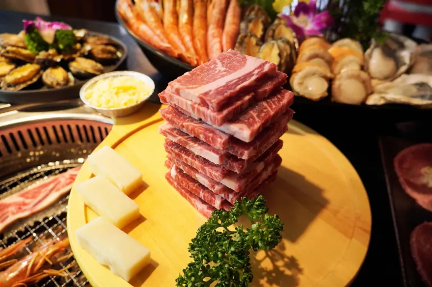 身分證拿出來！11月「配偶欄空白」大啖海鮮、和牛　燒肉套餐下殺49折
