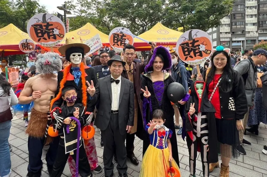 放下偶包為反賄！萬聖節士檢檢座秀美腿大肌肌　鬼滅之刃神還原