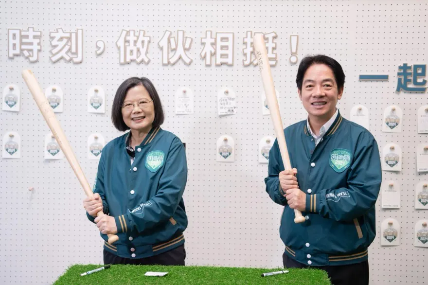 817萬人選蔡英文當總統後悔了？最新民調震撼民進黨　131萬選民轉向支持他