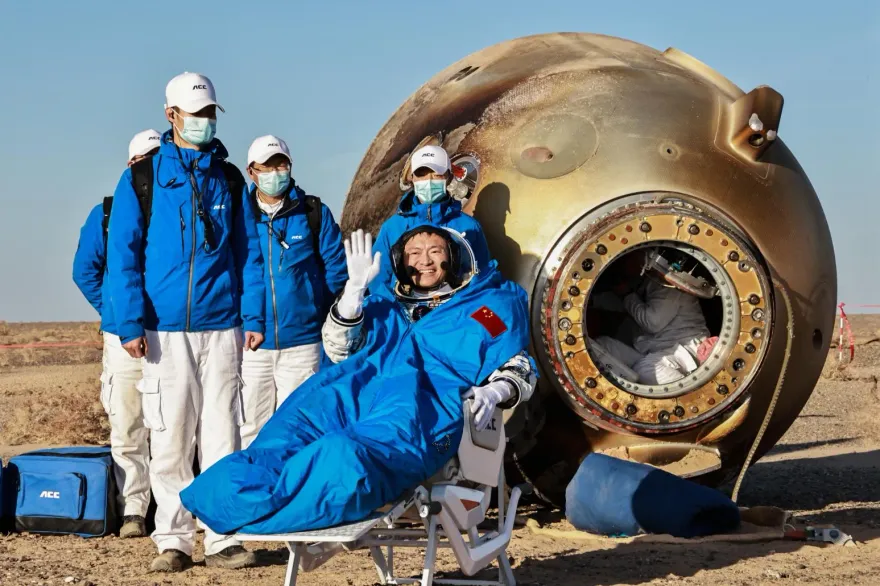 影/神舟16號成功著陸！3名太空人健康狀況良好　順利出艙嗨喊「感覺很爽」