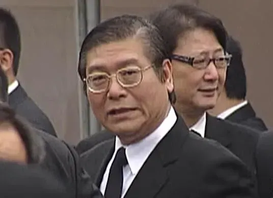 快訊/涉入幫郭台銘以每份300元收購連署書　竹聯幫「鍾馗」遭檢調約談60萬交保
