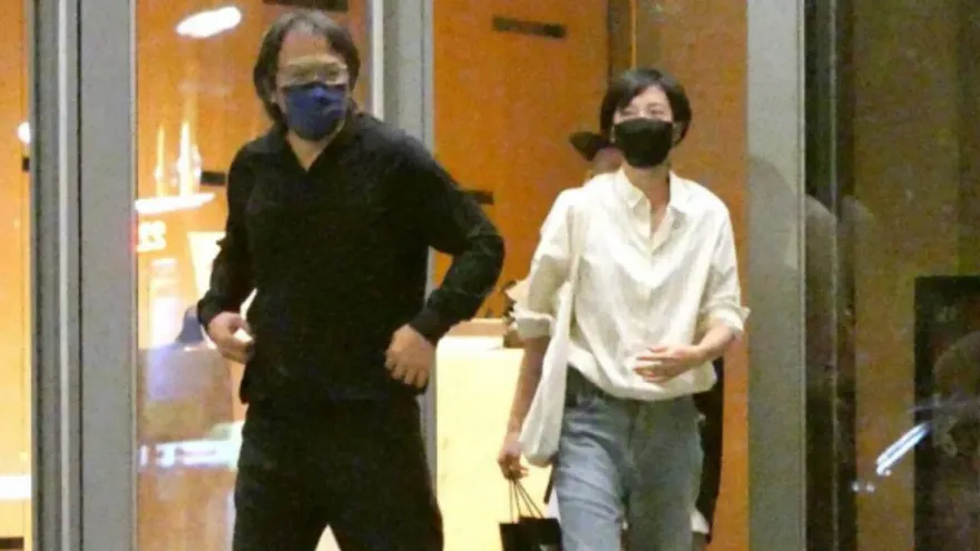 低調牽手18年！桂綸鎂「緊摟電燈泡」約會戴立忍