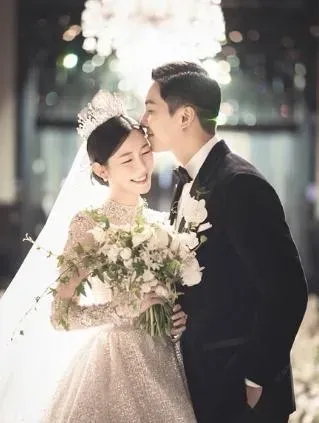 李昇基新婚7個月爆出喜訊！李多寅傳懷孕　經紀公司回應了！