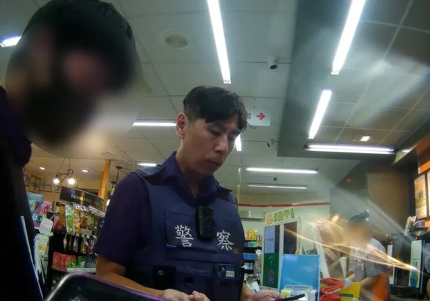 影/「讓你家破人亡」！花美男恐嚇17歲少年匯款　警現身變俗辣