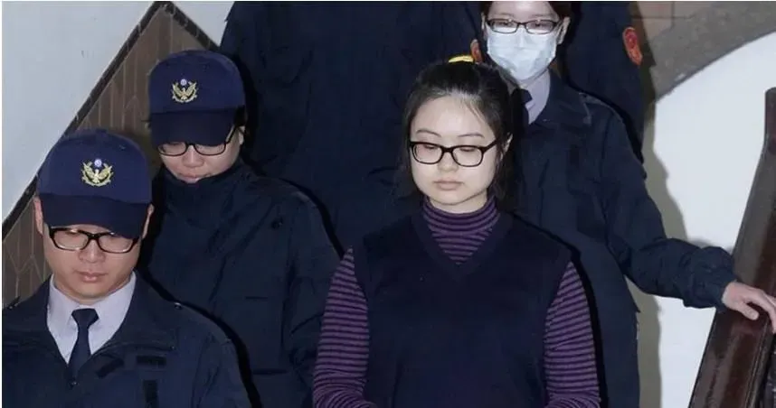 新北「媽媽嘴」狠殺2人逃死　謝依涵獄中做紙袋、跳啦啦隊