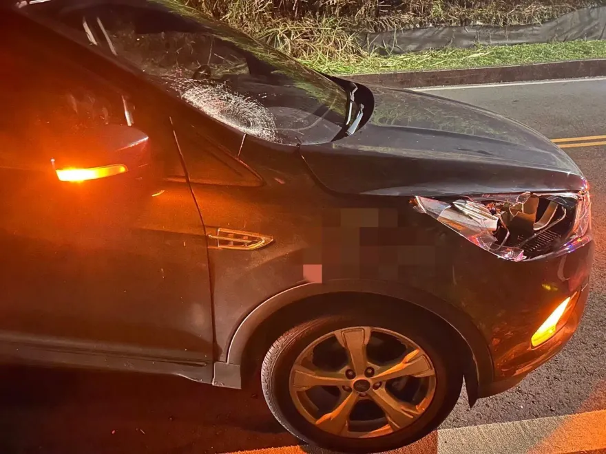 人車共道！汐止男走路邊遭撞飛　頭部重創送醫不治