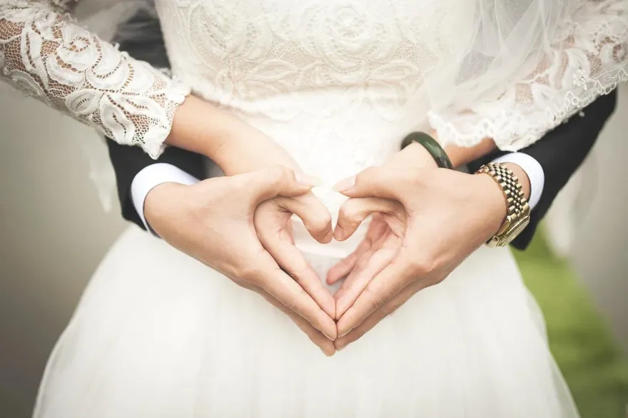夫妻結婚5年「造人計畫」頻失敗　到院檢查發現「老公是女的」！