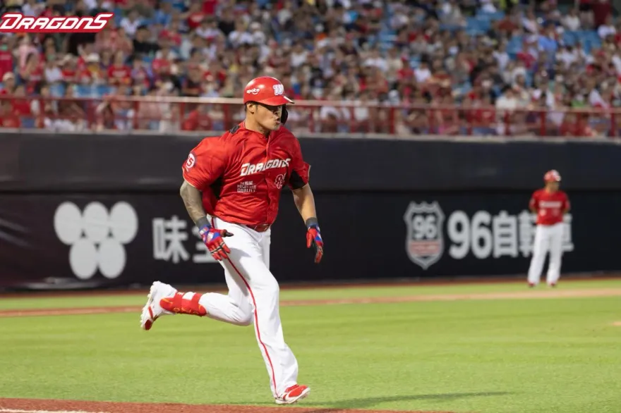 台灣大賽我又來了！林智勝要當板凳暴徒　代打一棒擊破樂天鐵牛棚