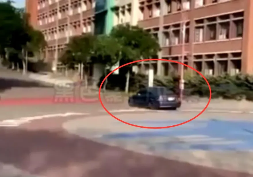 快訊/桃園國立體育大學外警匪追逐　現場驚險畫面曝光