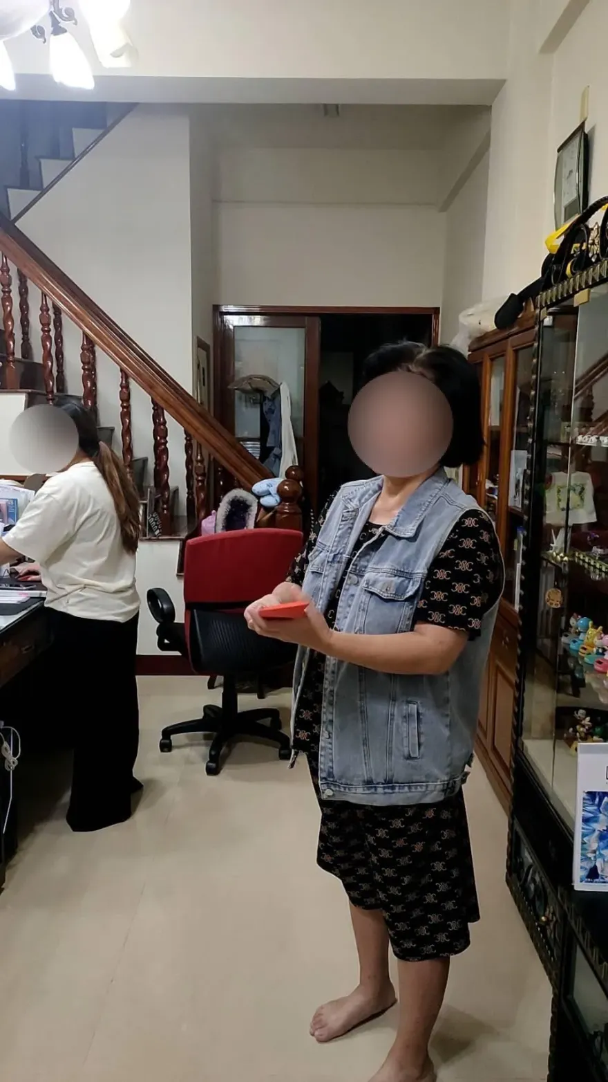影/財神敲錯門！一早收「不明紅包」　高雄婦怕有詭急報警…驚人真相曝光
