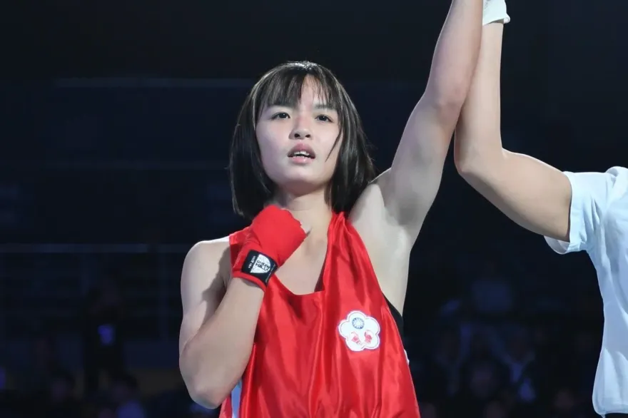 台灣史上第1人！「全能武打美少女」申欣靄亞青拳擊賽奪金