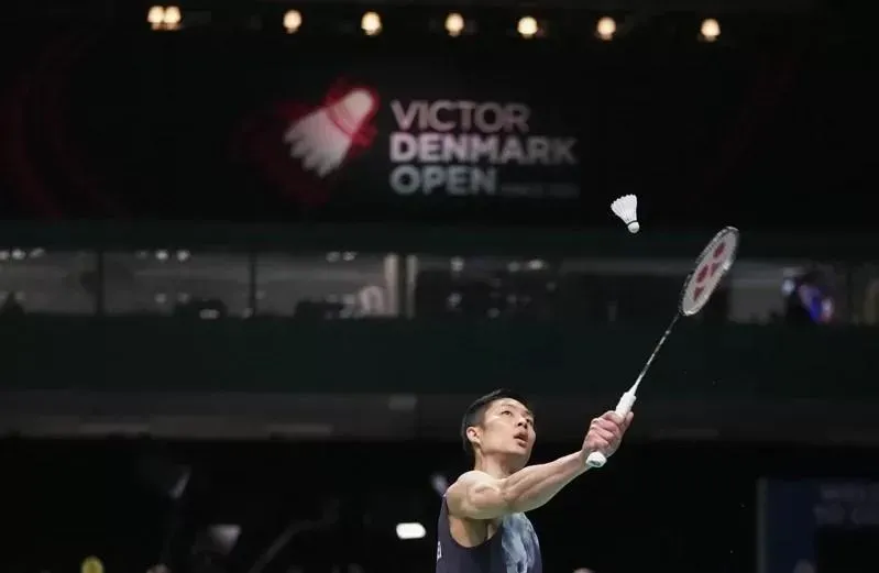 周天成慢熱！直落二險勝法國對手　晉海洛羽球賽8強