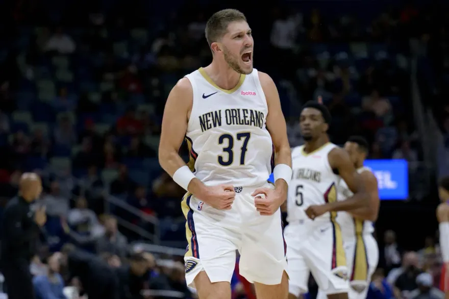 影/NBA頭號勵志哥轟20分！曾到墓園打工、兼職外送　生涯首先發拔活塞