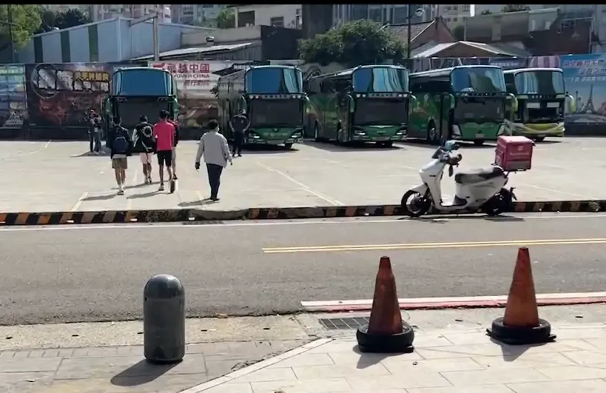 影/高雄民族國中畢旅疑集體食物中毒…「曾在新竹吃午餐」　新竹縣衛生局出手了