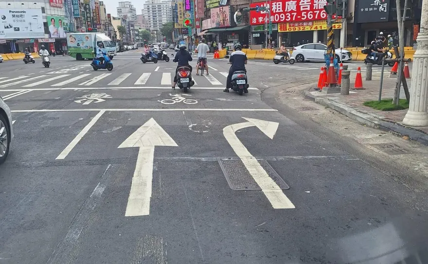 這兩款道路標示「有何不同？」網友：是陷阱　警方給解答了
