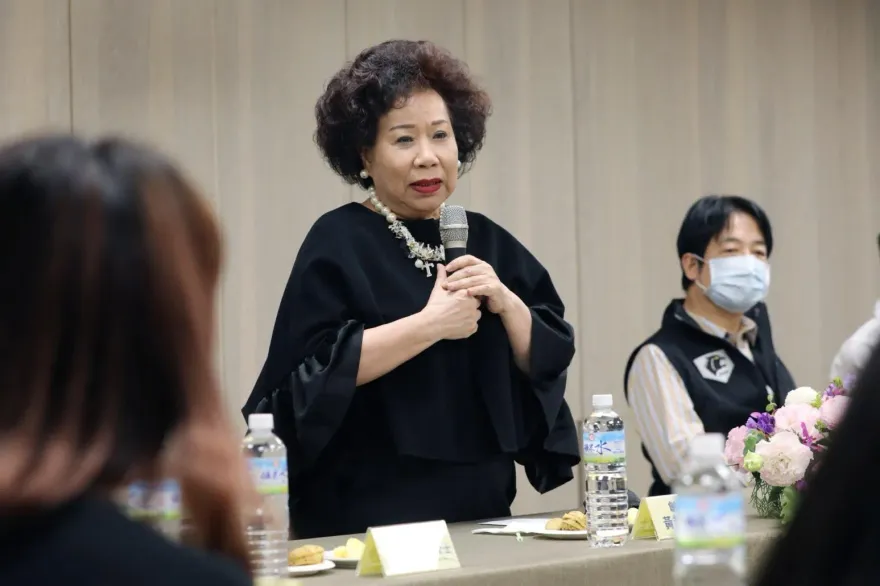因胃疾、心絞痛送醫！76歲黃越綏曝「報告都是紅字」　看淡病痛：不要這麼怕死