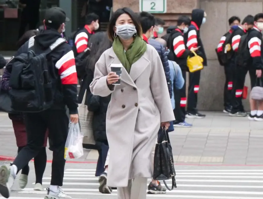 明天開始變冷！入秋最強東北季風來襲　最低溫「15度以下」