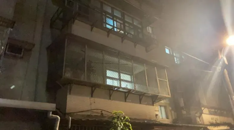 桃園公寓暗夜惡火2死1命危！現場無逃生跡象　起火原因待查