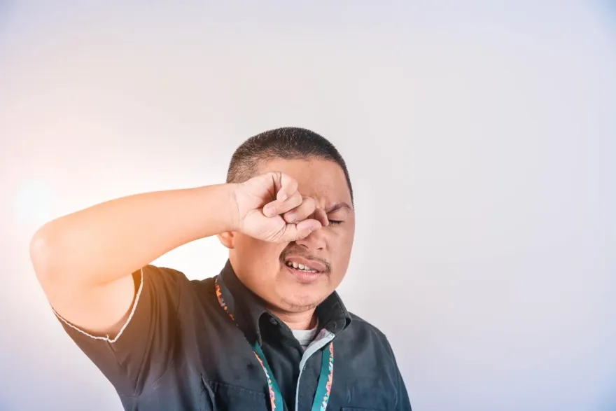 季節交替眼睛癢到爆！醫揭簡易5招緩解症狀　第一招迅速有效
