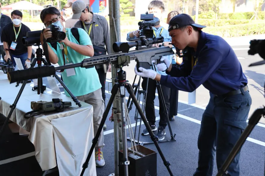 國安局新購美製巴雷特重型狙擊槍、熱顯像儀　與美軍特種部隊同級