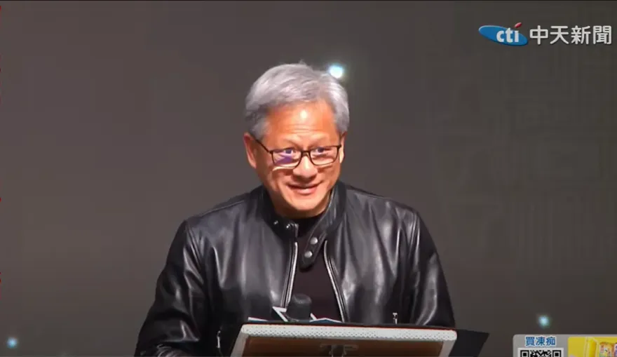 輝達新一季財報亮眼超乎預期　美財經名嘴盛讚黃仁勳「比馬斯克更有遠見」