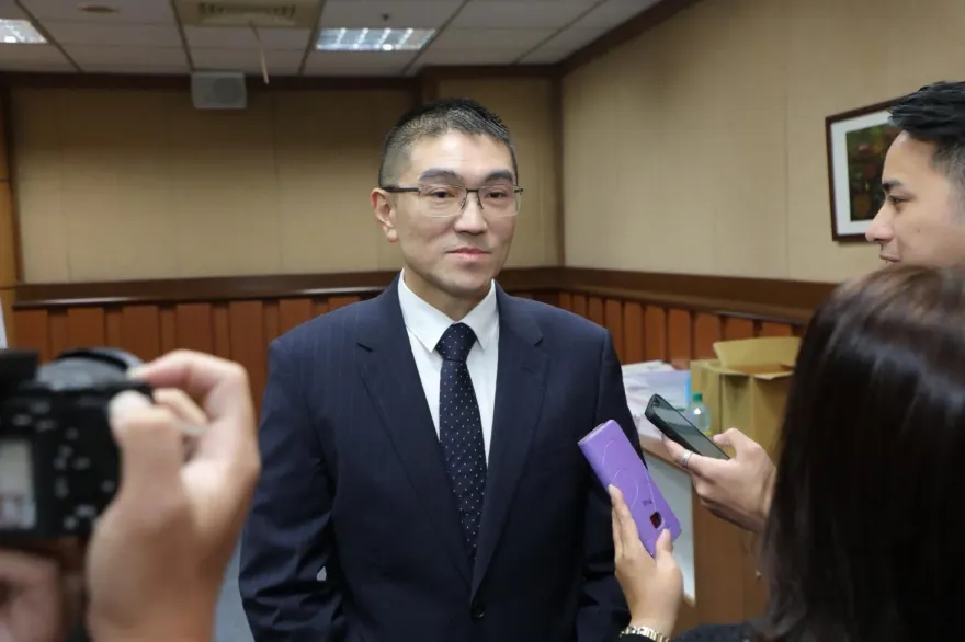 東區廣場重新招標惹議！　謝國樑臉書禁言原因曝光：遭企業攻擊