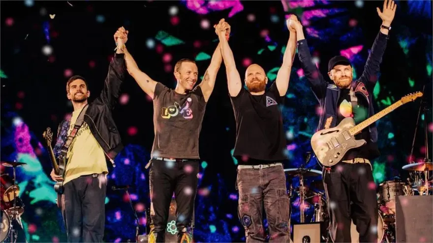 快訊/英國天團「Coldplay」飛抵高雄！明後兩天開唱嗨翻世運主場館