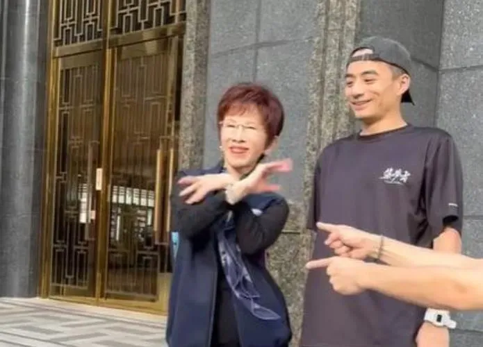 影/最潮流行哏「科目三」是啥？舞蹈搭配魔性音樂超洗腦　柱柱姊也跳了！