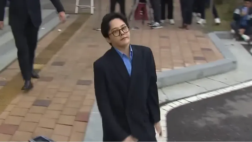 被爆疑除毛毀證據！G-Dragon澄清「可立刻給腿毛」　親姊回應了