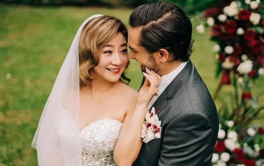 快訊/掰了金色三麥小開！黃湘怡再婚了　嫁洋男甜曝浪漫婚紗照