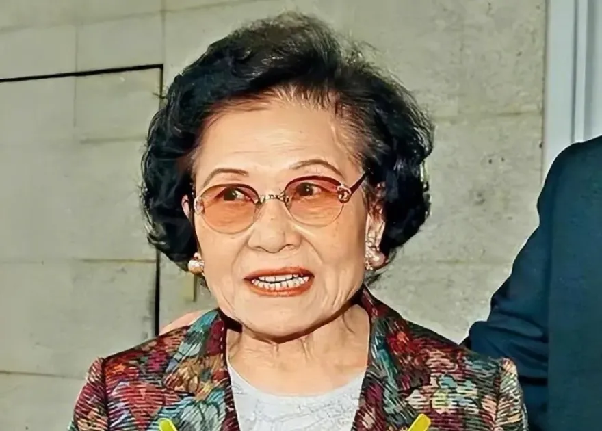 大陸女首富榜出爐！ 地產創辦人妻「鄺肖卿」　身價3236億登頂
