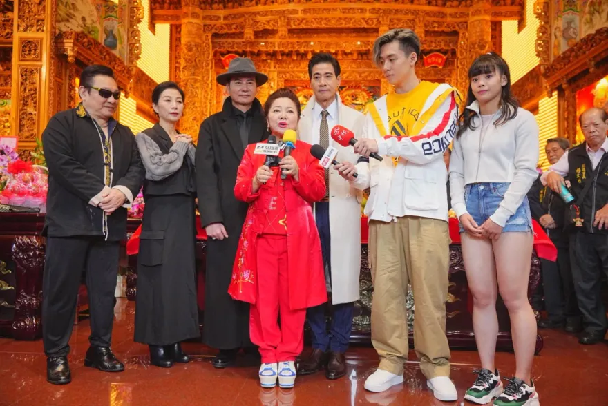 疑撞邪！白冰冰拍戲「上吐下瀉」　護身符一戴吐一口黑液：超「玄」！