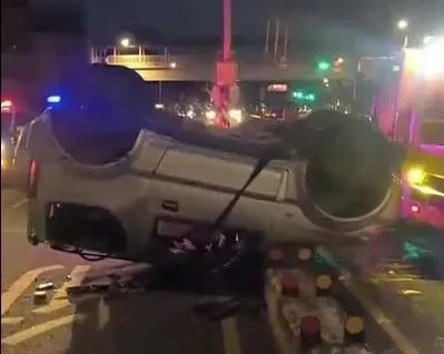 影/偷電纜又偷車！女竊賊狂飆躲警過彎翻車　見愛車撞爛車主「哭哭」