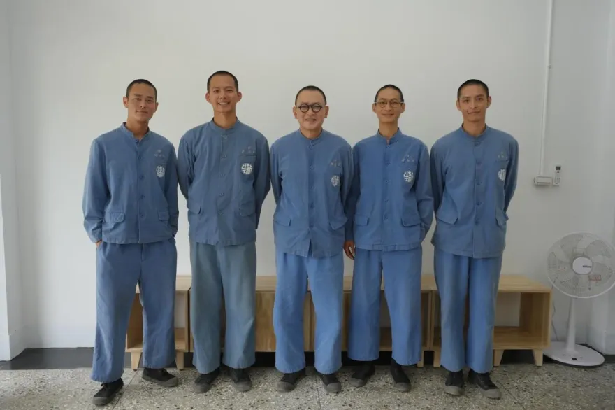 王識賢、曹佑寧為戲剃平頭！夏騰宏還原受刑人太逼真嚇到鄰居