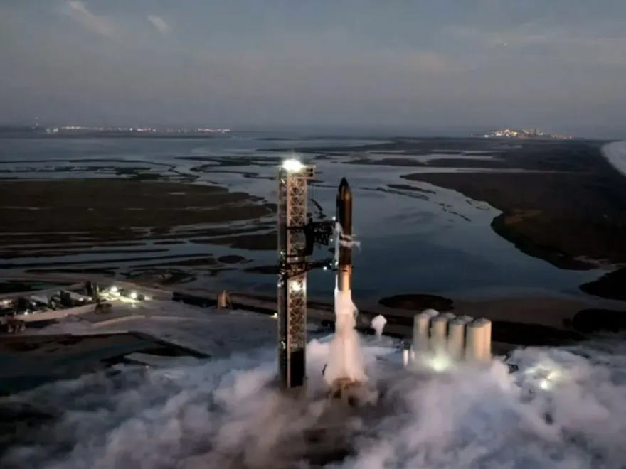 SpaceX試射星艦「進入太空卻失聯」！升空11分鐘爆炸收場