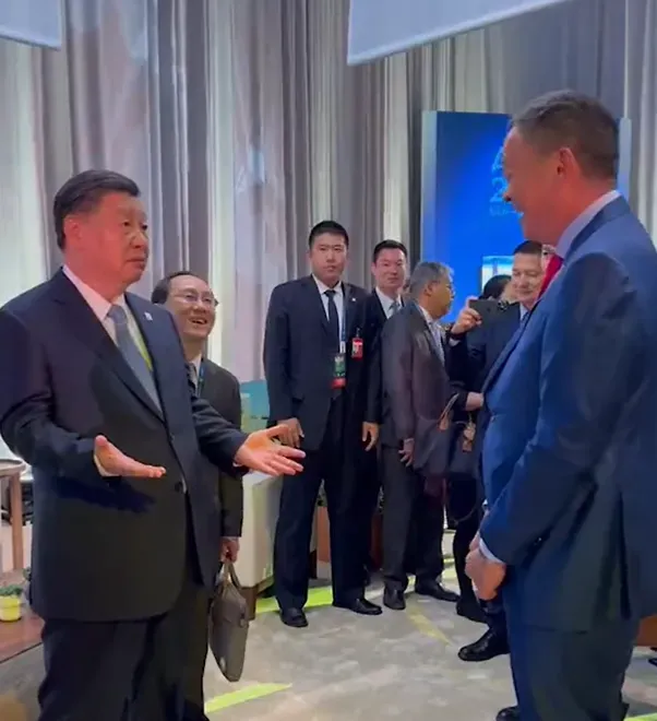 影/與泰總理聊足球！習近平稱大陸男足「贏球是僥幸」：不敢肯定他們的水平