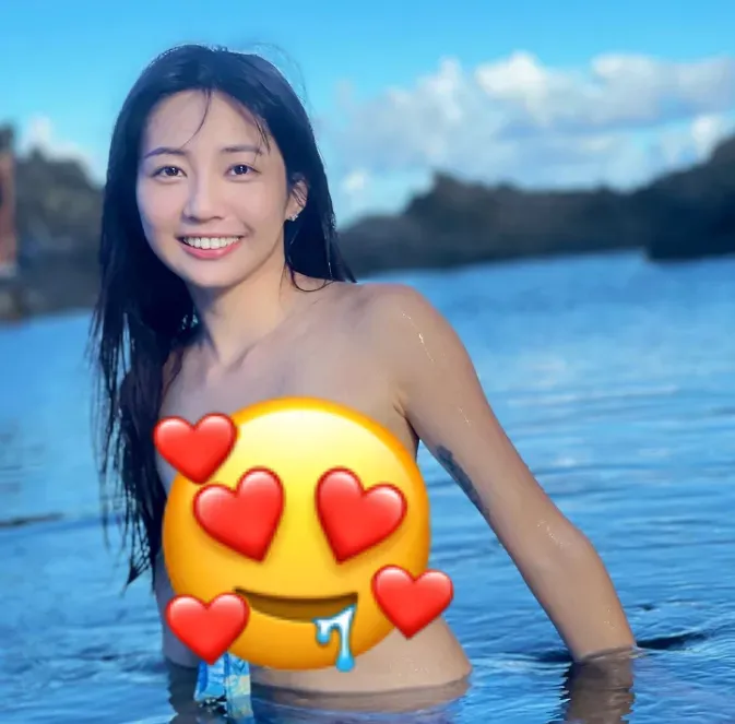 寒冬來襲「啦啦隊女神」脫了！慈妹曬火辣雙峰照　網嗨喊：突然覺得好暖和