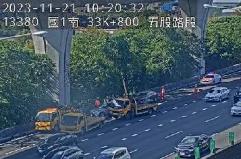 快訊/國1北向五股段連環車禍！5車撞成堆佔外側車道　平均時速10公里