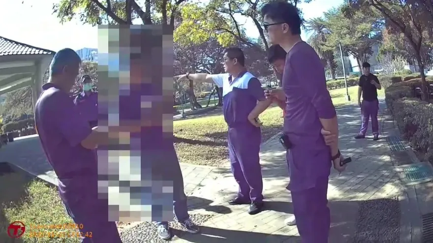 影/台中噁男公園脫褲遛鳥嚇人　警埋伏終將「辣隻鳥」擒回鐵籠