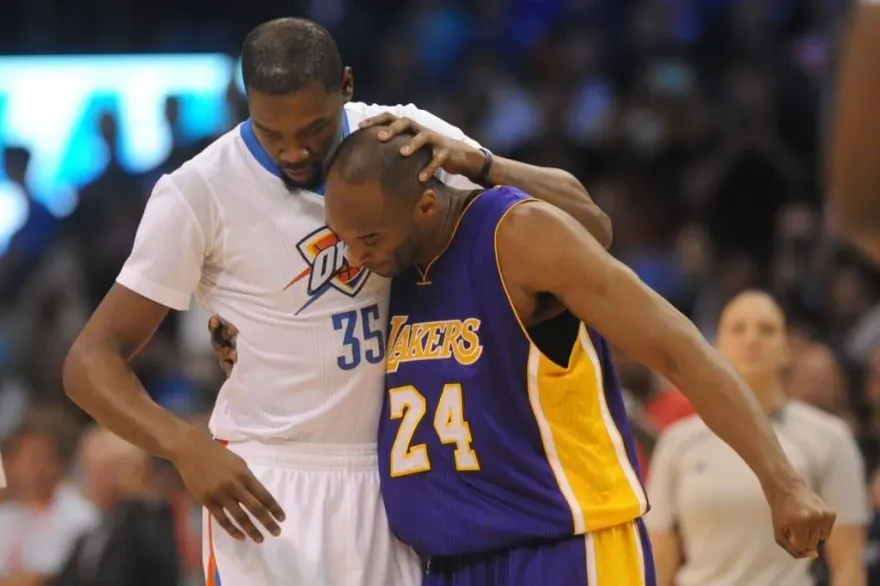 Kobe客場最後一舞球衣拍賣！　包套售「預料上千萬成交」