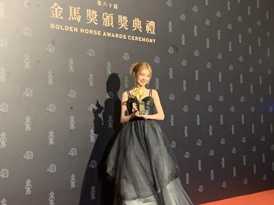 金馬60/台上爆哭！吳慷仁女兒獲新人獎！撇偶像許光漢盼爸奪獎