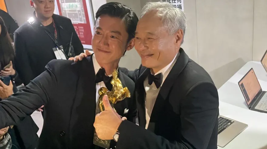 金馬60/吳慷仁變狂粉！被李安大讚「台灣有你太棒」 　後台超可愛互動曝光