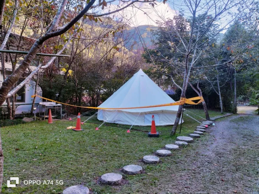 一家三口帳篷內「燒炭取暖」1死2傷　農場示警：不要冷到傻了！這非常危險