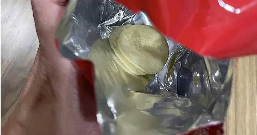 買空氣送薯片？好市多洋芋片打開好幾包都「只有2片」